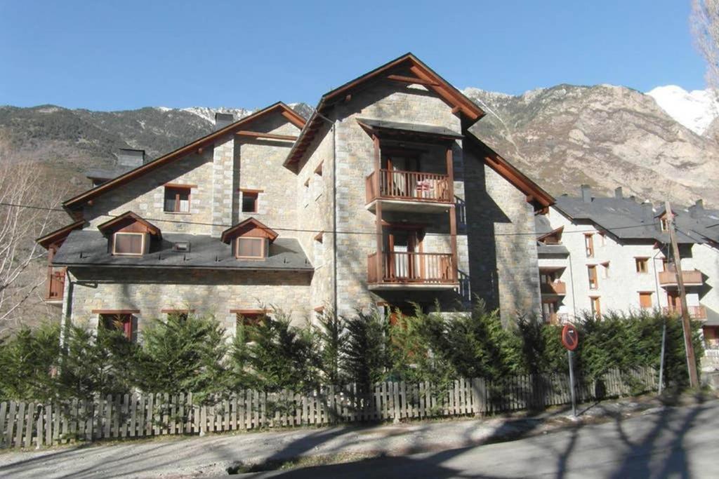 Duplex Con Vistas En Benasque Apartment Exterior photo