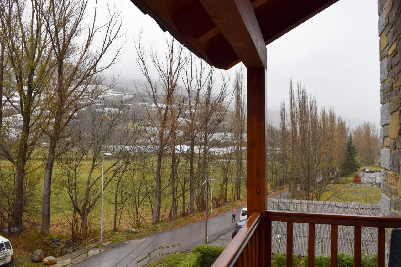 Duplex Con Vistas En Benasque Apartment Exterior photo