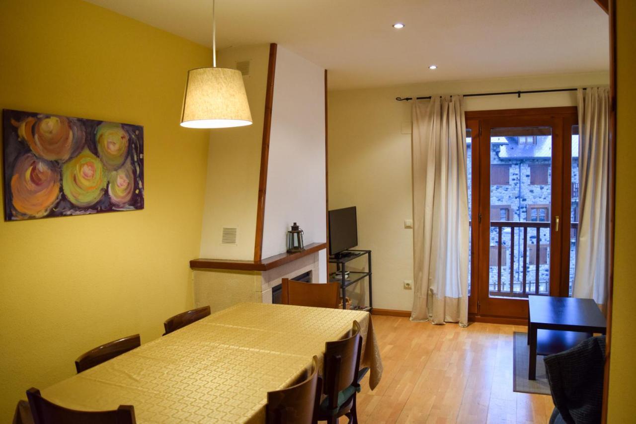 Duplex Con Vistas En Benasque Apartment Exterior photo