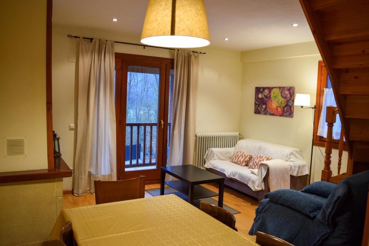 Duplex Con Vistas En Benasque Apartment Exterior photo